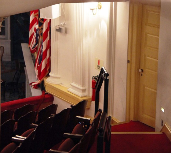 Lincoln_Box_and_door_Booth_used_-_Fords_Theatre_-_2012-05-20