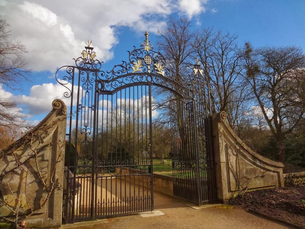 Magdalen College gates